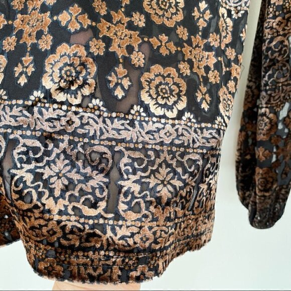 Max Studio burnout velvet  top with long sleeves, crew neck with tie front - Picture 3 of 6